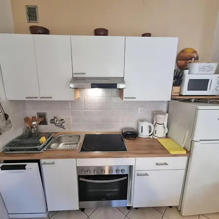 In Toller Lage- 10m Vom Entfernt By Interhome *