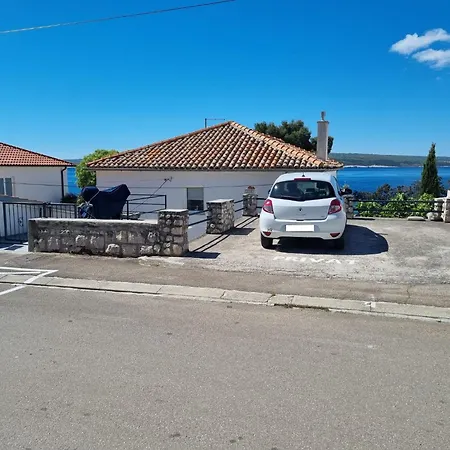 In Toller Lage- 10m Vom Entfernt By Interhome Crikvenica