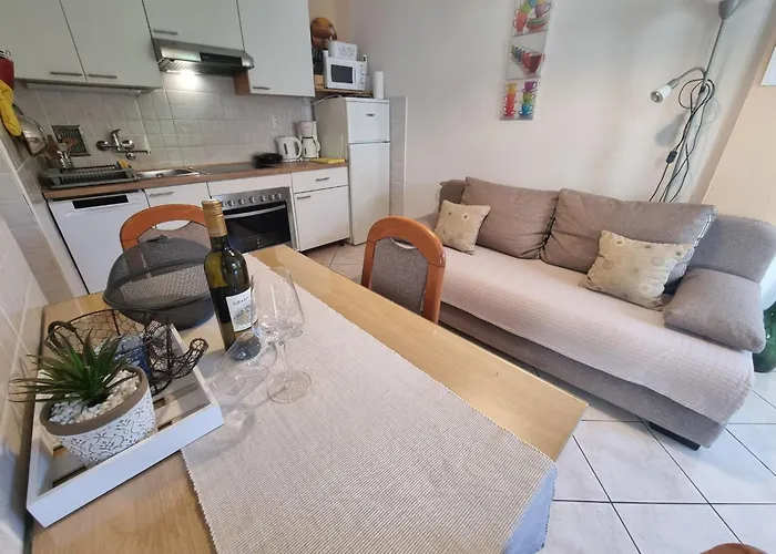 In Toller Lage- 10m Vom Entfernt By Interhome * Crikvenica