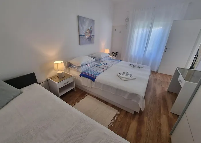In Toller Lage- 10m Vom Entfernt By Interhome Lejlighed