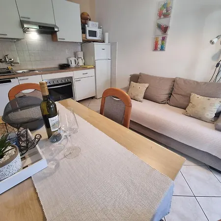 In Toller Lage- 10m Vom Entfernt By Interhome * Crikvenica