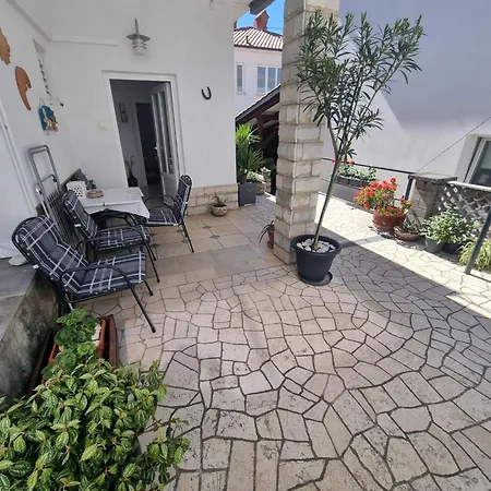 In Toller Lage- 10m Vom Entfernt By Interhome קריקווניצה